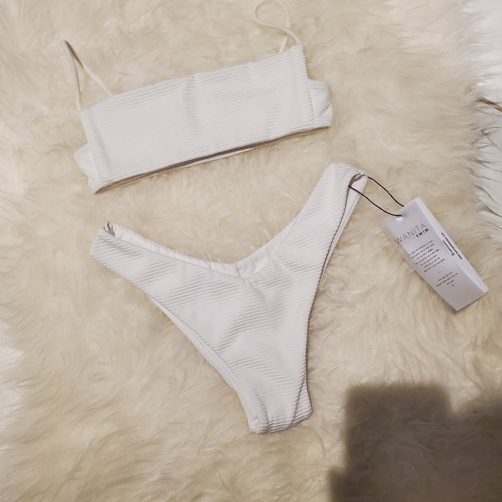 Wanita Swimwear Mia Top and Mila Bottom